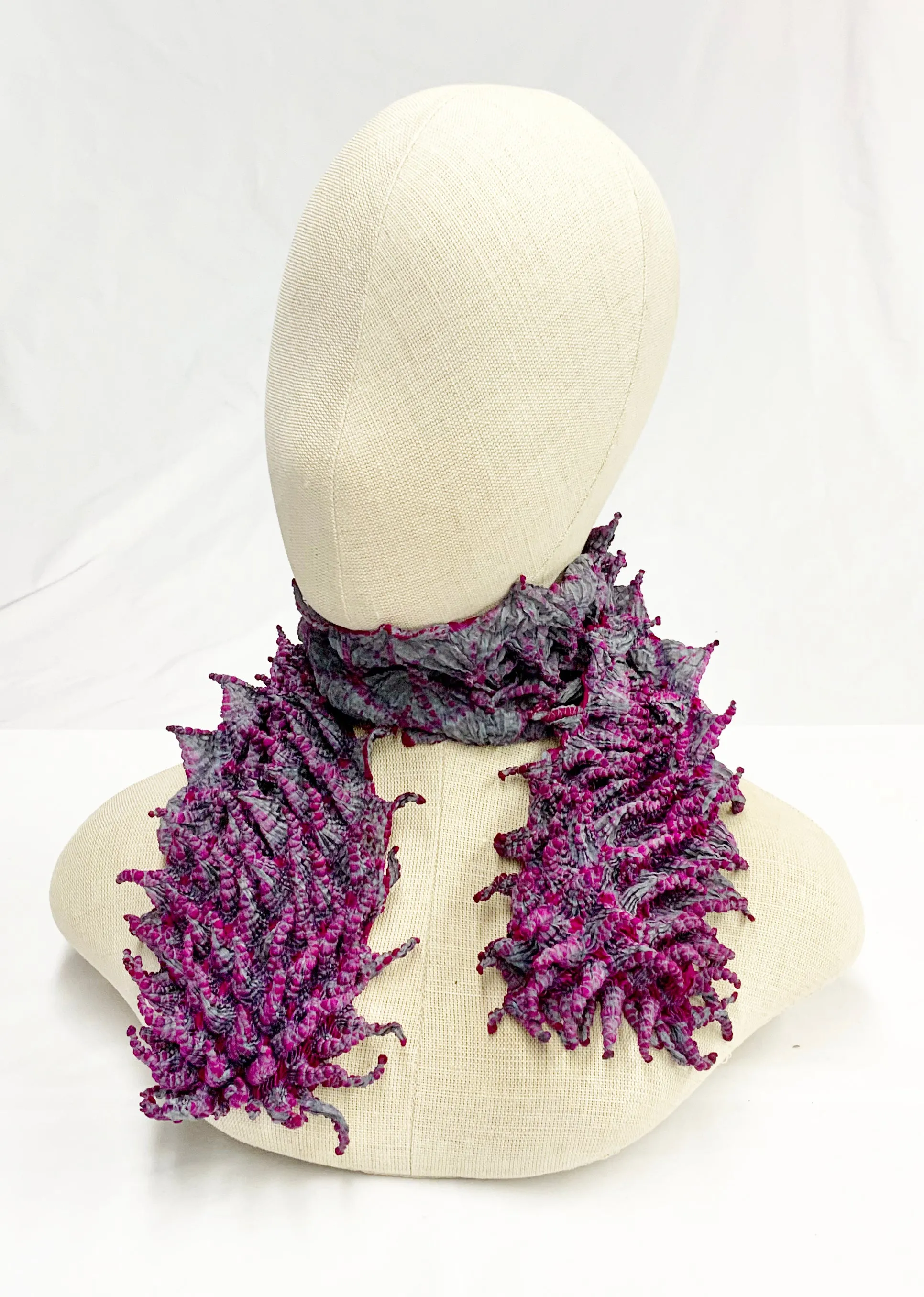 BUNZABURO shibori silk scarf - Fuchsia and silver