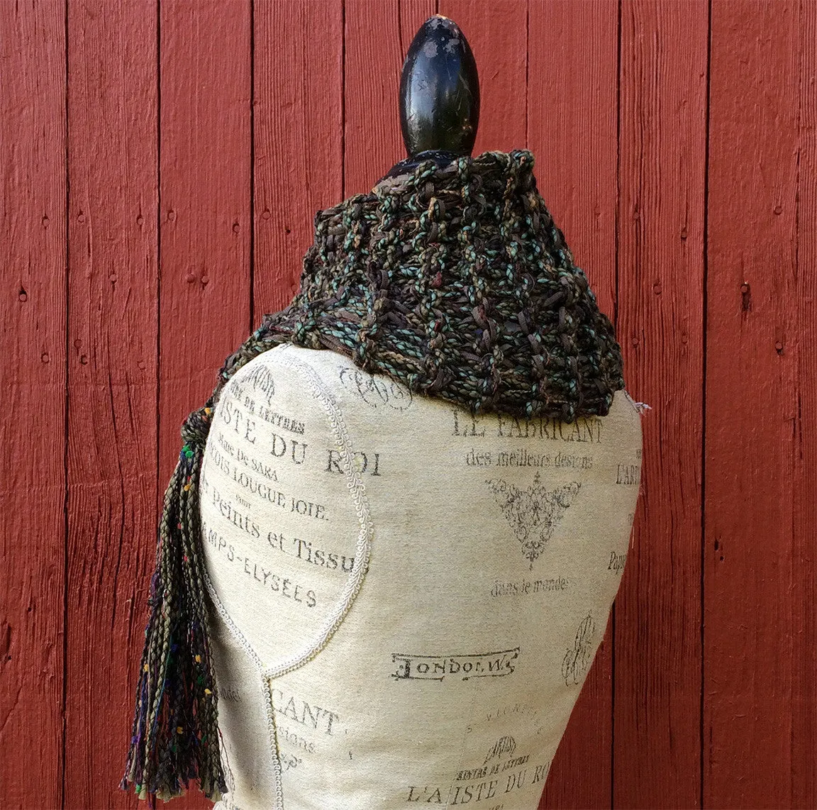 Green Tweed Shawlette w/Tassel