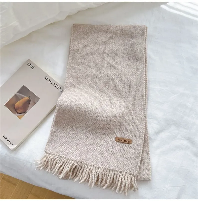 Lettering Applique Fringed Knit Scarf