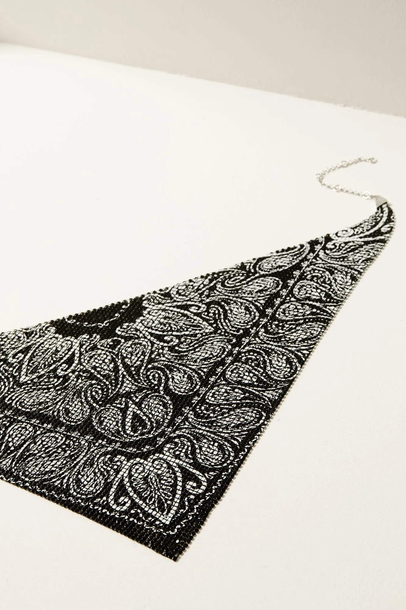 Nashboro Bandana Mesh Necklace
